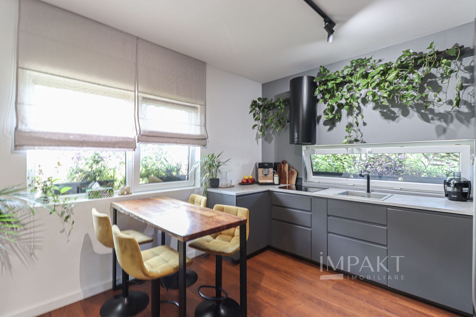 Casa ultrafinisata si eleganta in cartierul Voronet! - Poză 8