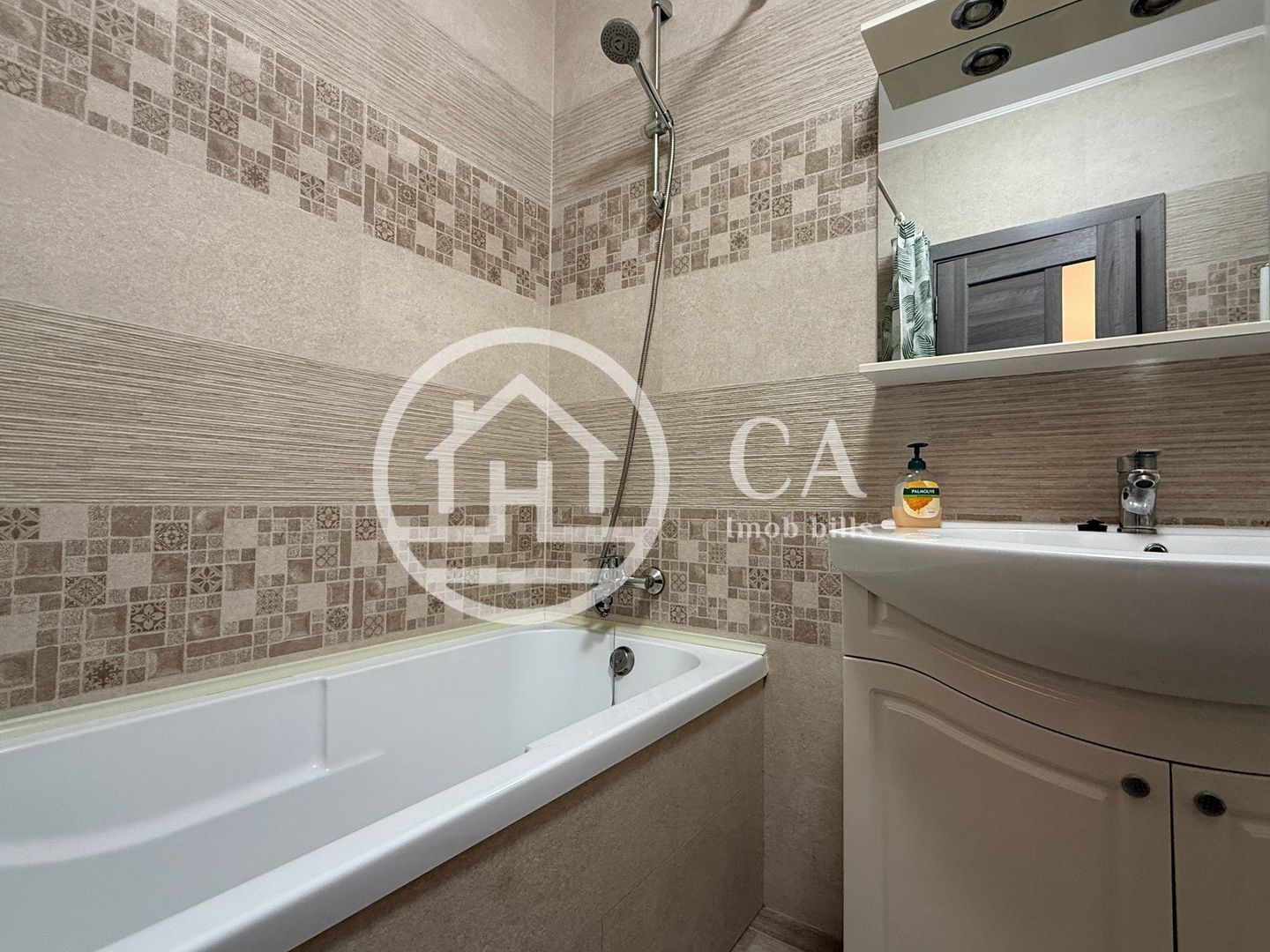 Apartament de închiriat cu 3 camere Prima Onestilor, Oradea - Poză 8