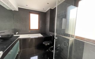 Spatiu comercial pretabil pentru showroom de vanzare - Poză 4