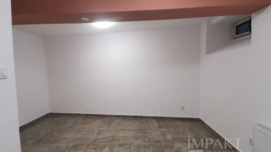 De vanzare -spatiu birouri 2 camere - Centru - Poză 23