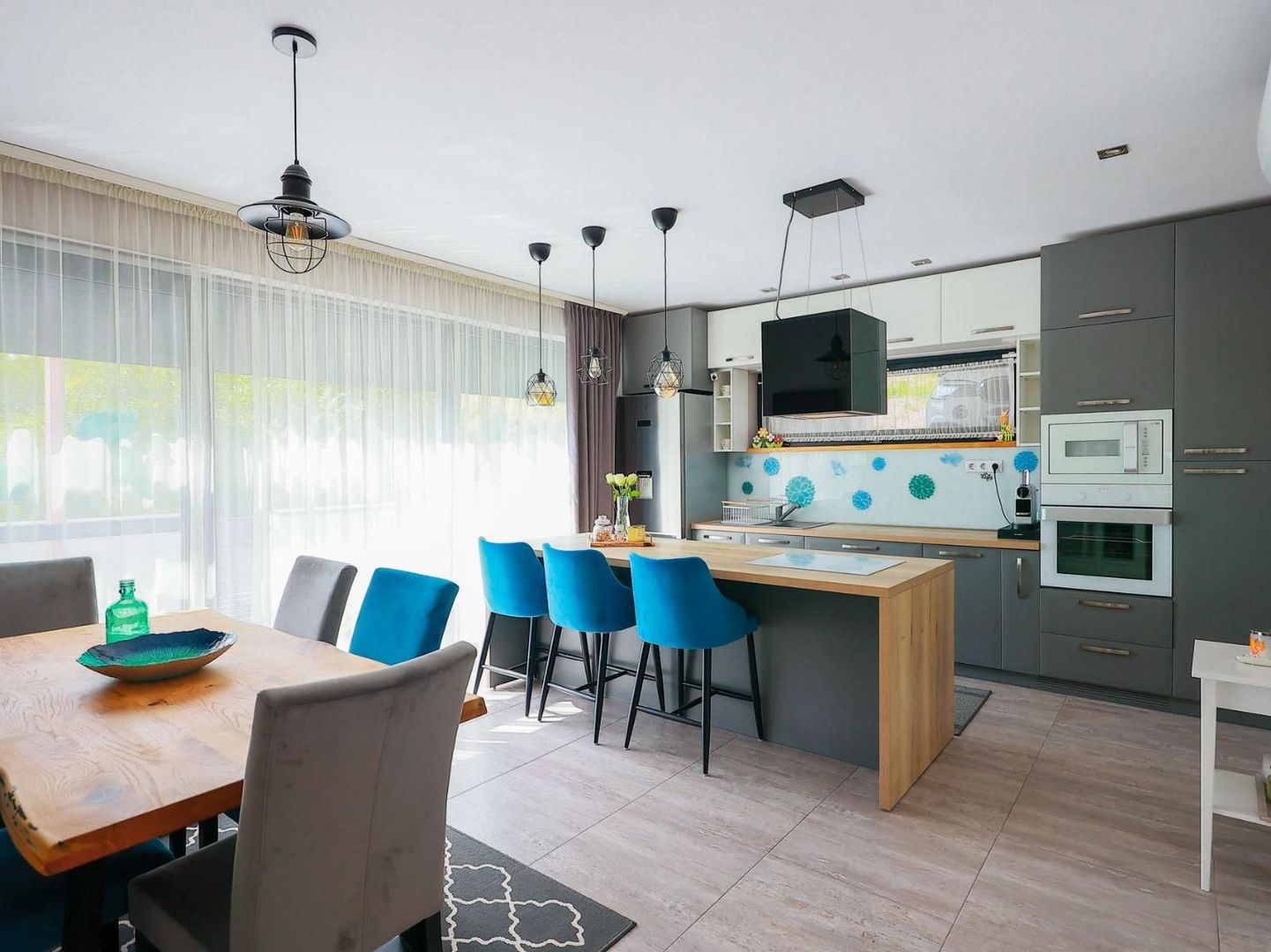 Vilă cu piscină, mobilată și utilată. Comision 0%. 410.000 Euro neg - Poză 13