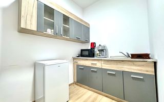 Spațiu comercial Kasper Coresi 100 mp, terasă 35mp - Poză 3