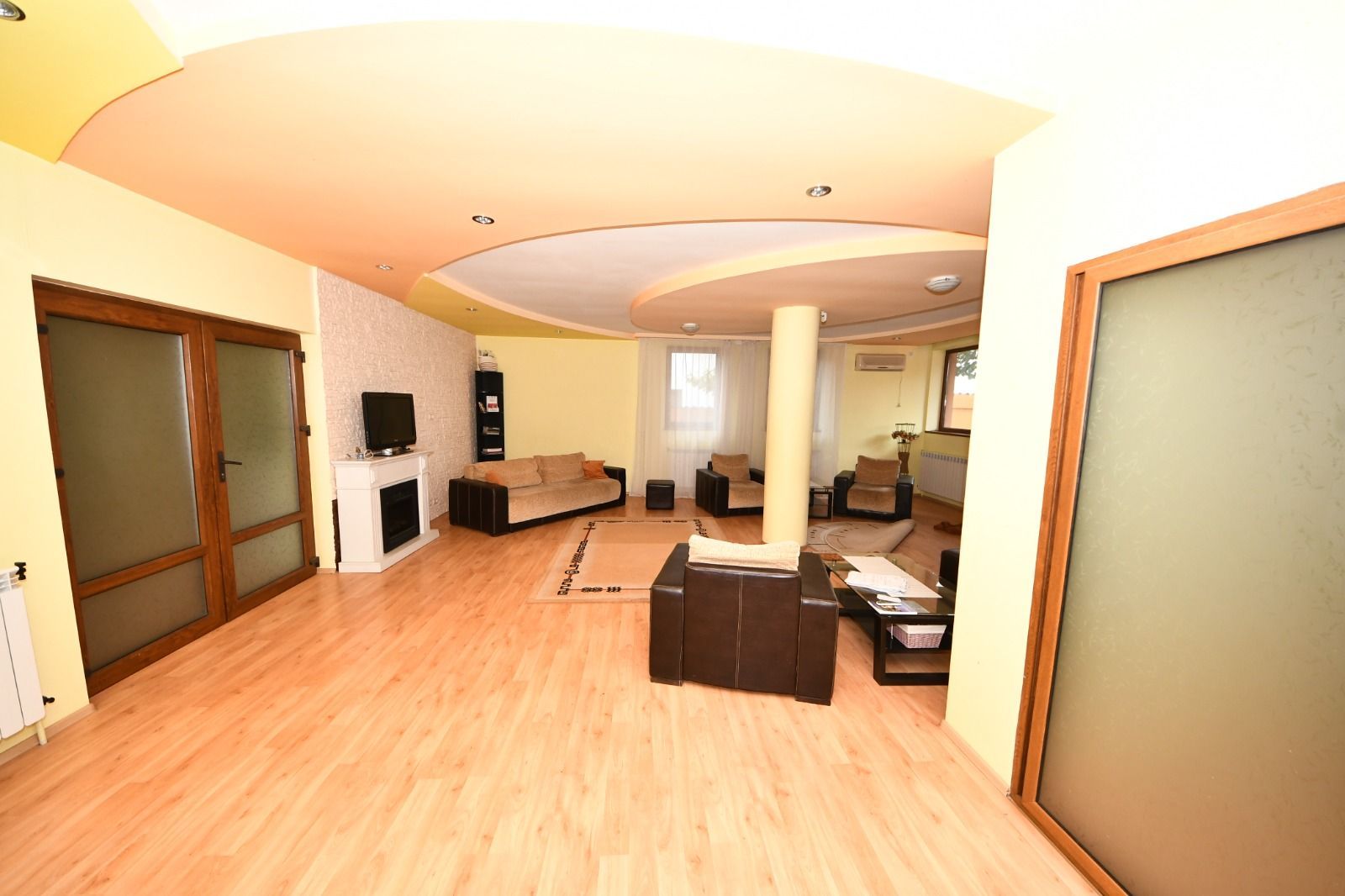 Vila spatioasa, constructie solida, zona micro 17 – Galati - Poză 40