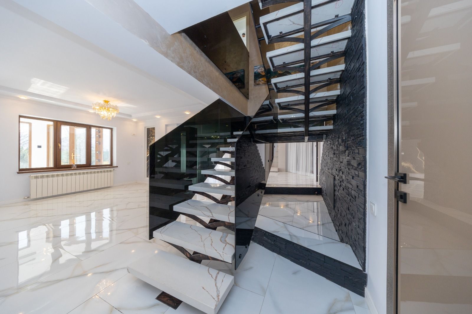 Casa 6 dormitoare+4 bai -1500 mp teren-Sacele - Poză 8