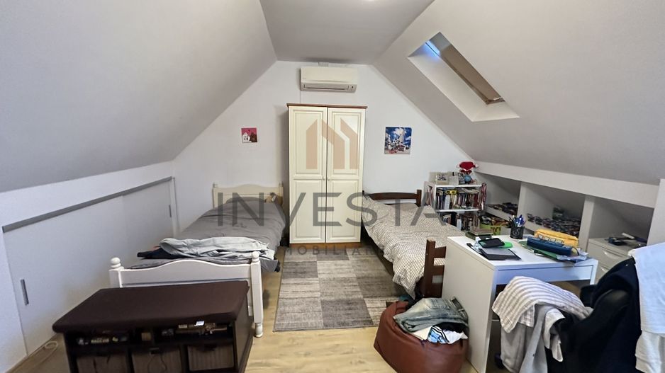 Apartament de 90 mp in Vila , la 5 minute de Kaufland Manastur. - Poză 4