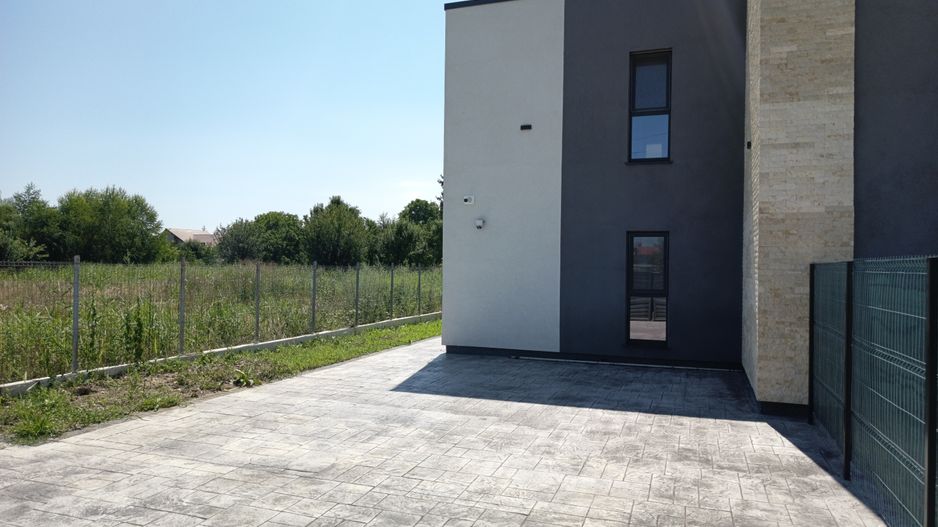 Vila impozanta, aspect deosebit, configuratie tip duplex, view, Brasov - Poză 8