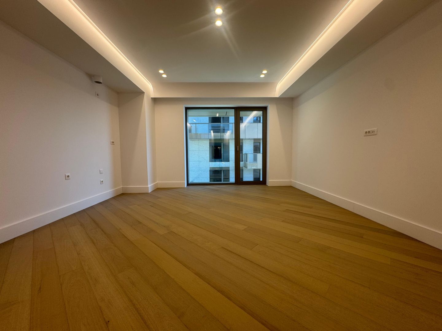 3 CAMERE || CORTINA 126 || EROUIANCU NICOLAE - Poză 4