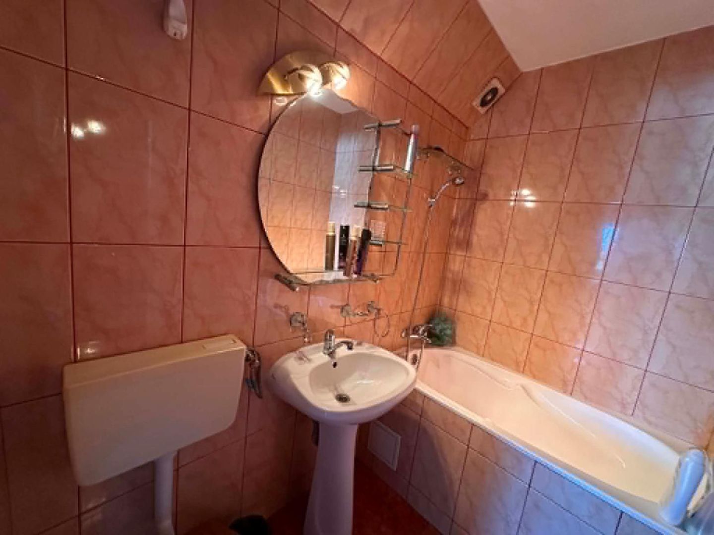 Aradului | 2 Camere | Etaj Intermediar | Decomandat. - Poză 2