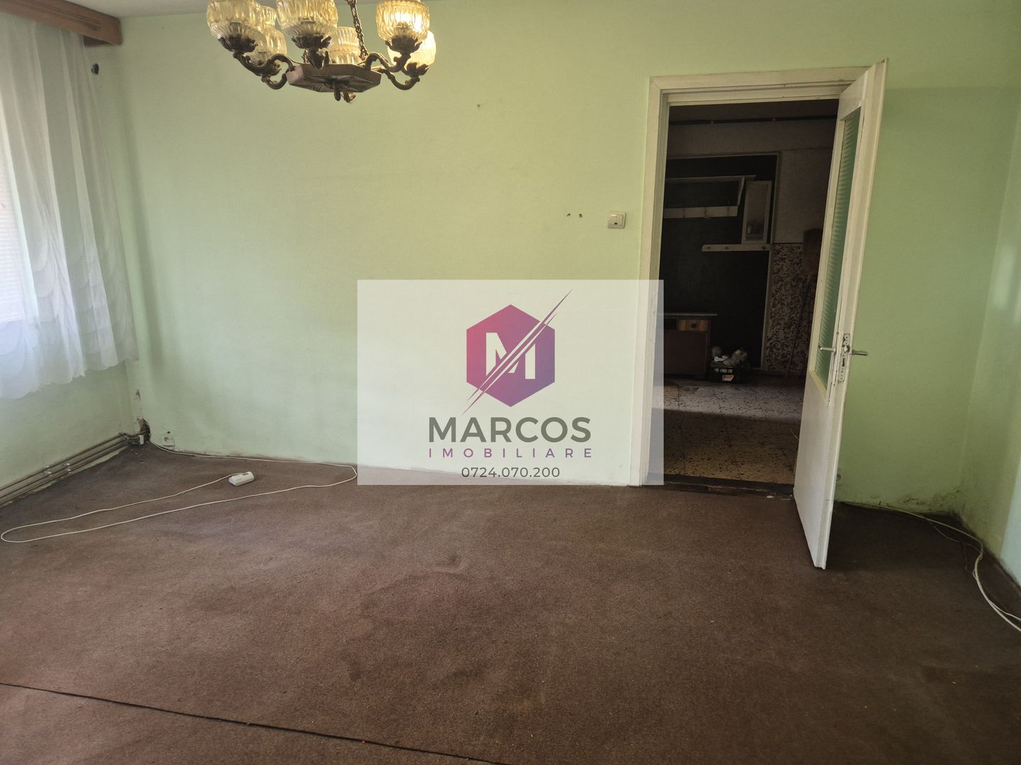 Vand apartament 2 camere zona Trandafiru - Poză 1