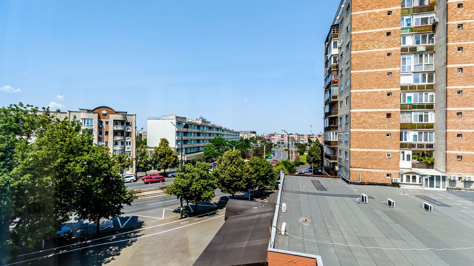 Apartament 3 camere "la cheie" - Revolutiei - COMISION 0% - Poză 6
