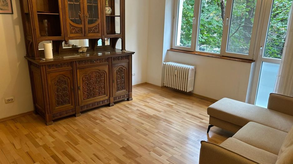 Apartament spatios cu trei camere, Vatra Luminoasa - Poză 2