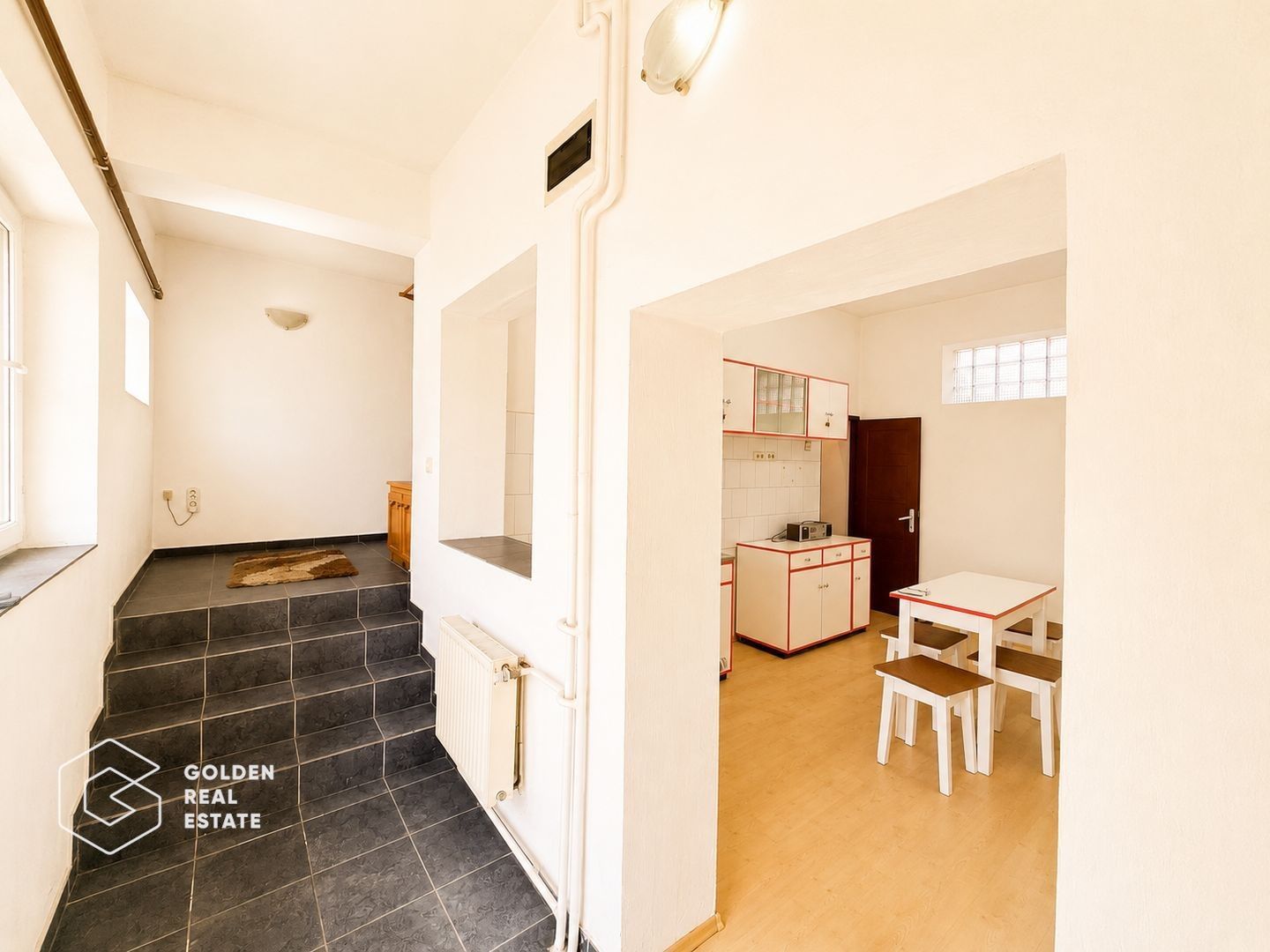 Casa cu teren 688 mp, 2 corpuri de cladire, Parneava - Poză 9