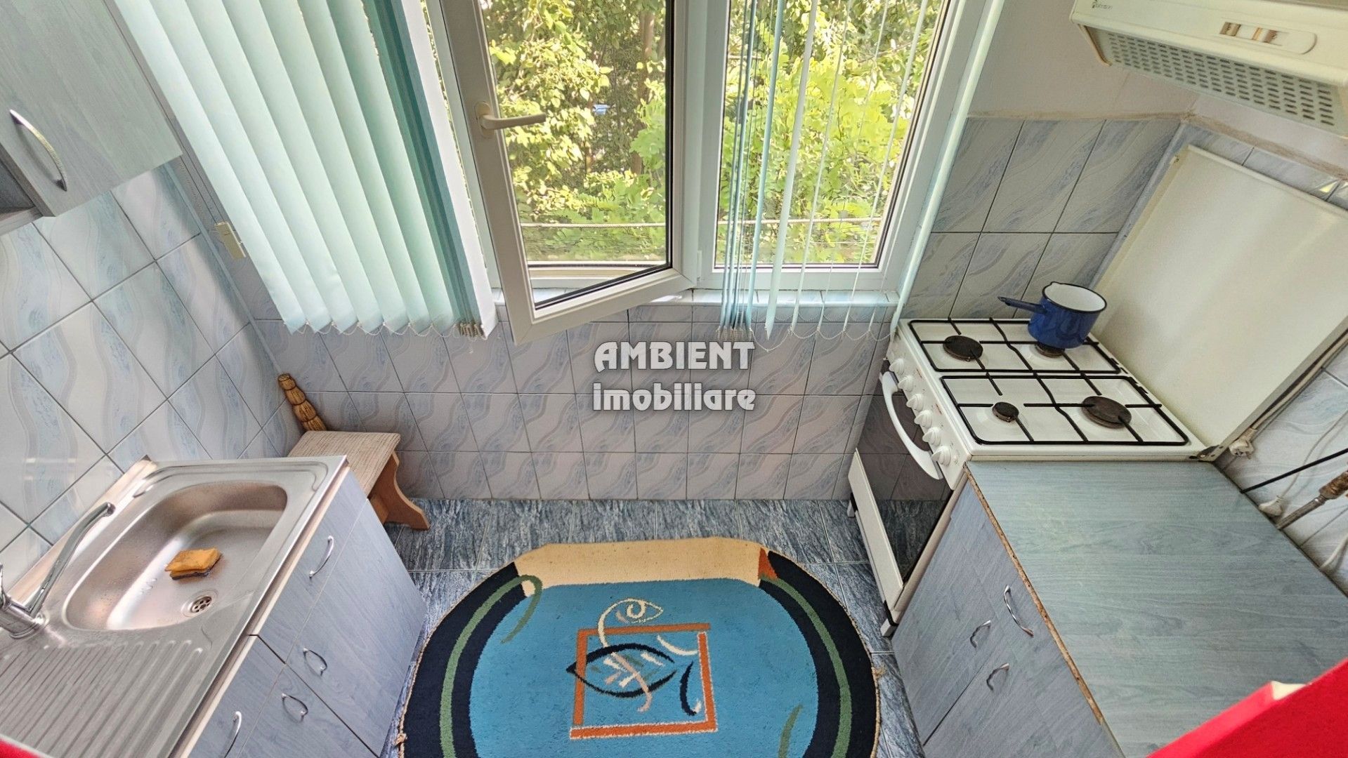 Apartament cu 2 camere, mobilat si utilat, zona TRAIAN; - Poză 4