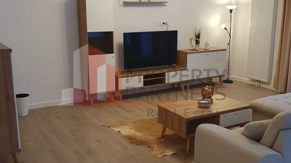 Proprietate pe marginea lacului, vila impresionanta. - Poză 45