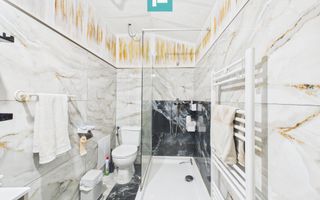 Două case pe un teren generos în Ghiroda - Poză 14