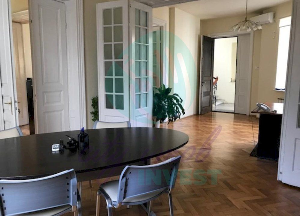 Vila RECONDITIONATA vis-a-vis de PARC - Poză 4