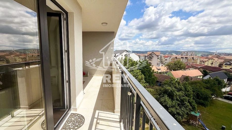 Prima închiriere   Apartament 2 camere + balcon 10 mp. cu vedere panoramică - Poză 2