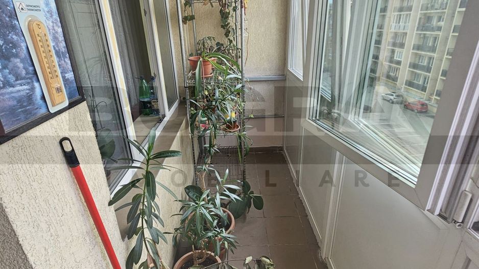 Apartament cu 2 camere, 50 mp, etaj intermediar, parcare, zona Pertrom - Poză 5