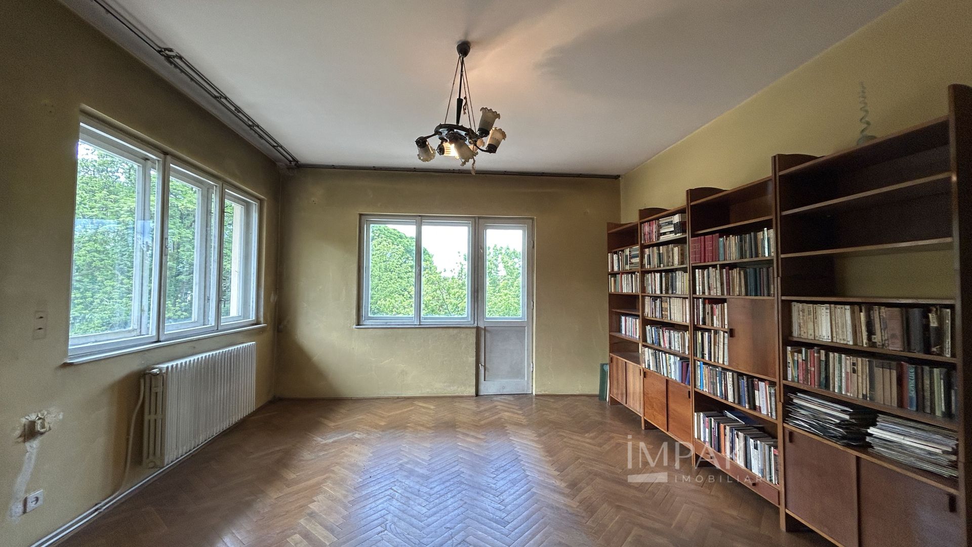 Apartament deosebit in centrul orasului, garaj si suprafata generoasa! - Poză 1