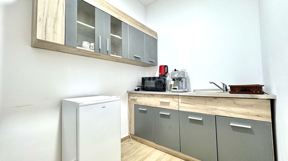 Spațiu comercial Kasper Coresi 100 mp, terasă 35mp - Poză 3