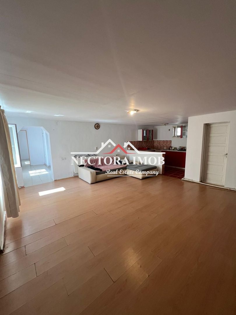 NECTORA IMOB-Casa 5 camere, 2 bai, 2 terase, 180 mp, Episcopia,Utilata - Poză 1
