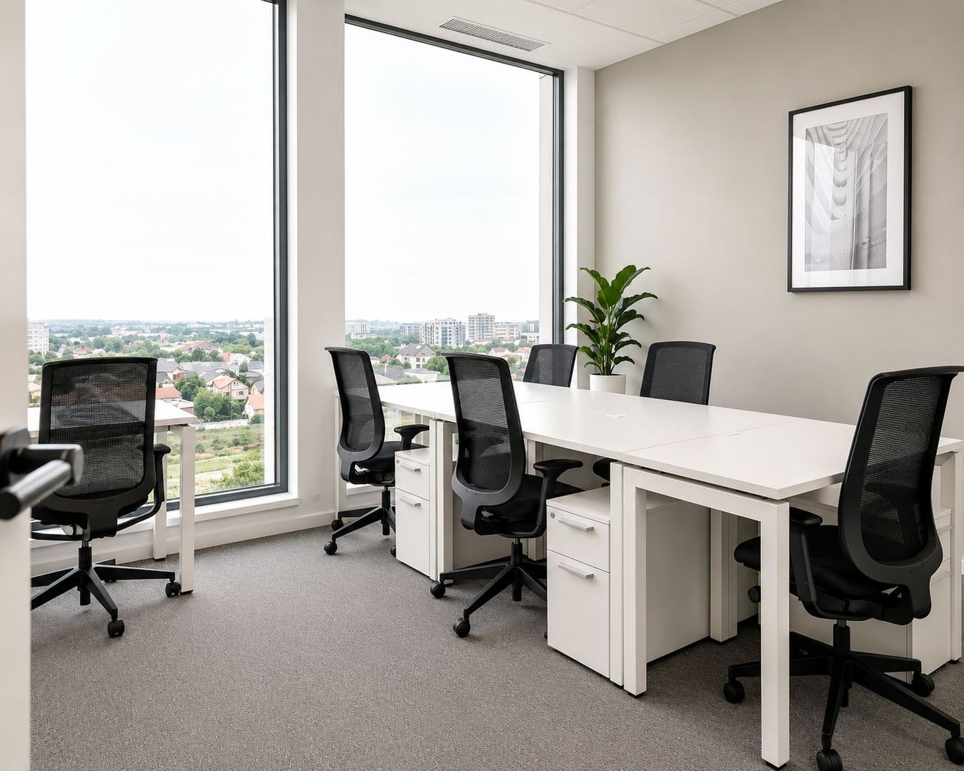 De inchiriat  birou 2 persoane clasa A, cladirea VOX , 0% COMISION - Poză 1