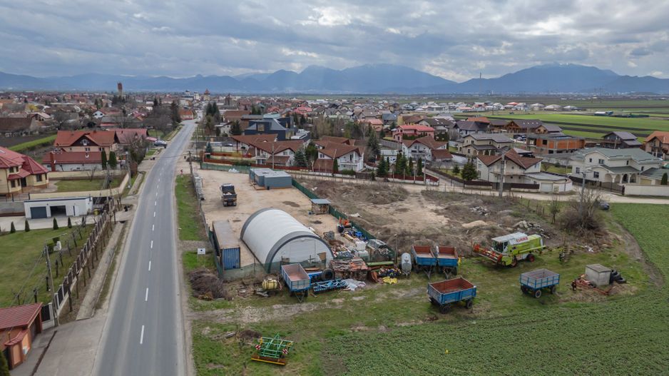 Lot de casa cu utilități si acces la strada Nicolae Iorga, Hărman - Poză 8
