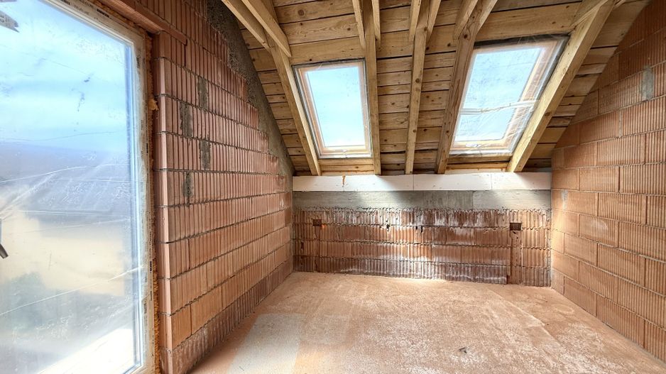 PROIECT DEOSEBIT CU GARAJ- LA ROSU - Poză 8