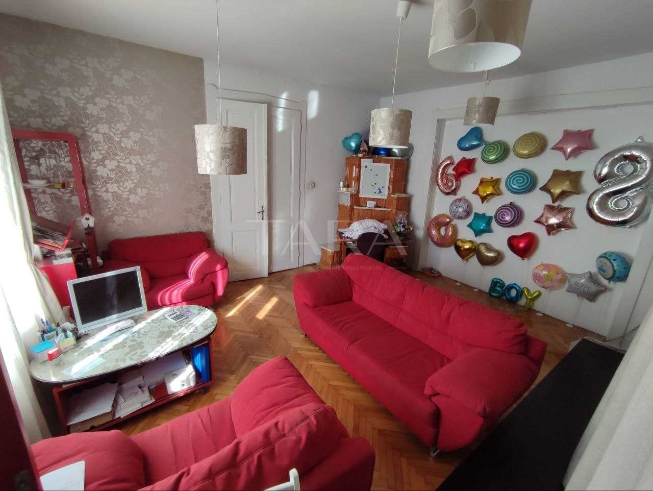 Casa cu 3 camere in Andrei Muresanu - Poză 2