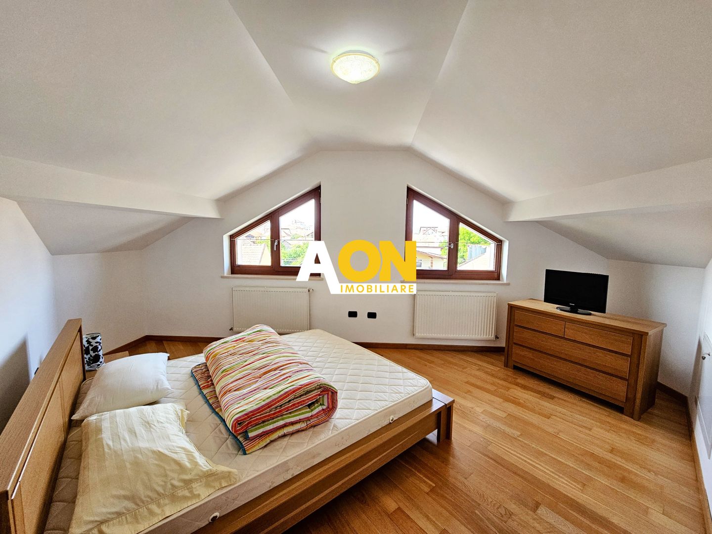 Casa 7 camere, garaj dublu, finisaje lux, 629 mp teren,zona Prefectura - Poză 21