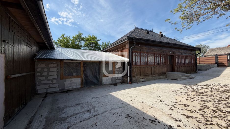 Casa renovata complet, Corlata Centru - Poză 13
