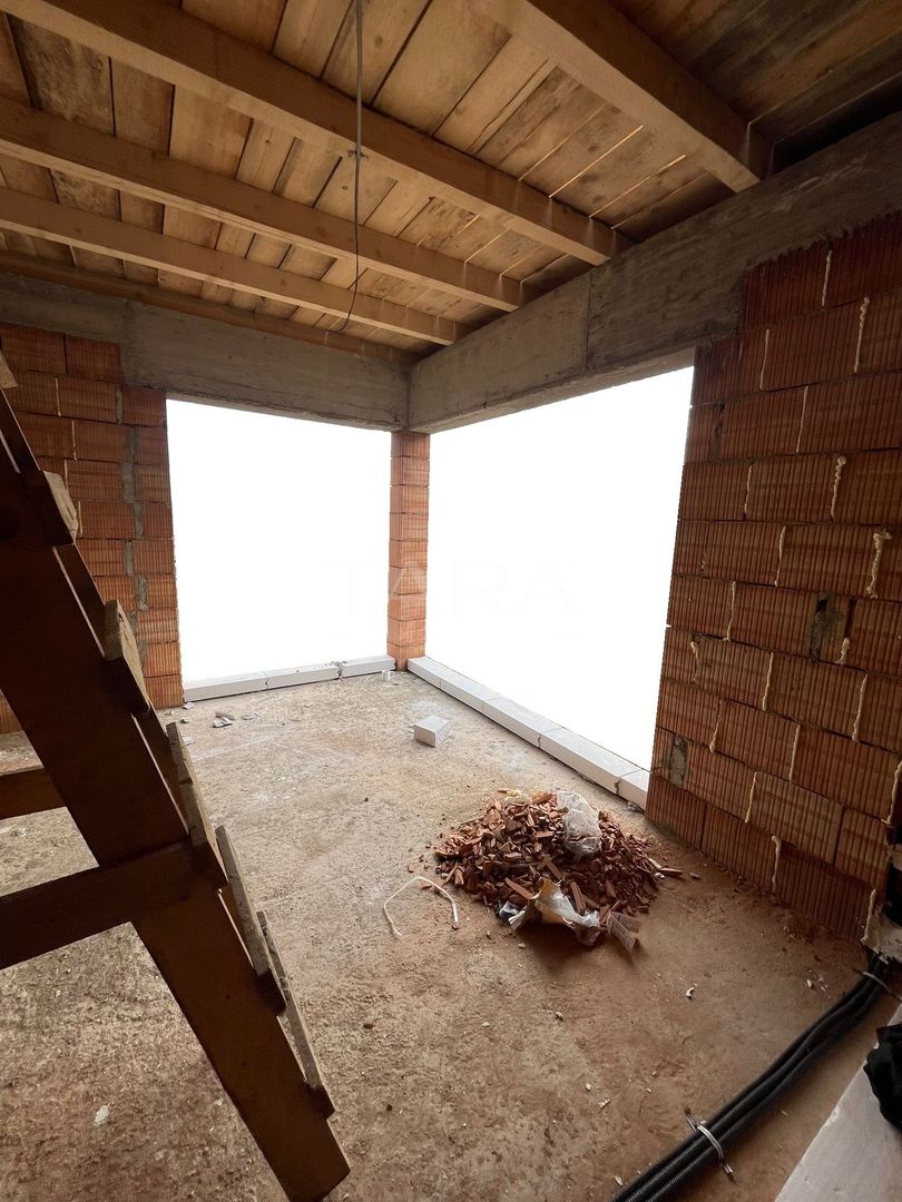 Duplex semifinisat cu 4 camere în Sânnicoara - Poză 9