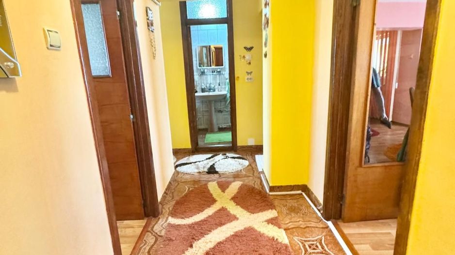 Apartament spațios, 3 camere – Bulevardul CFR, Giurgiu - Poză 5
