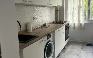 De vanzare apartament 3 camere renovat total, Rahova/Teius - Poză 1