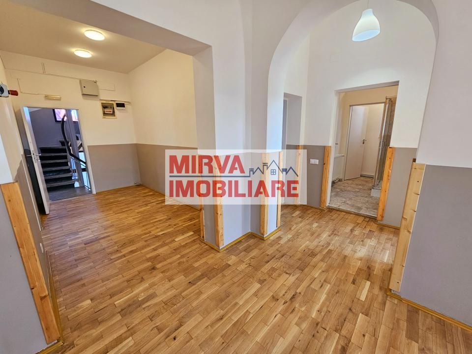 🏢 Spațiu de birouri – 5 camere, 3 băi – Etaj 1 vilă, Zona Centrală - Poză 17