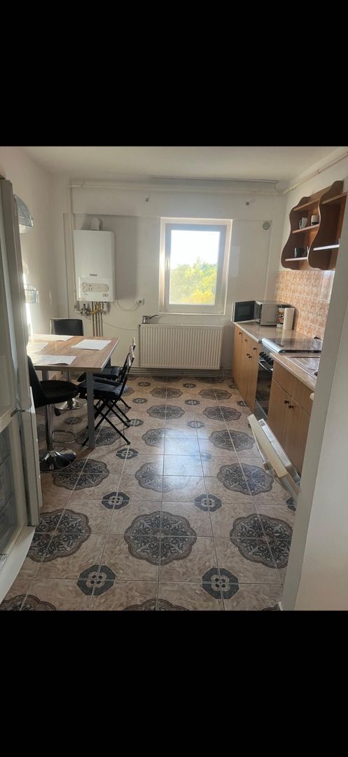 Appartament de vanzare - Poză 2