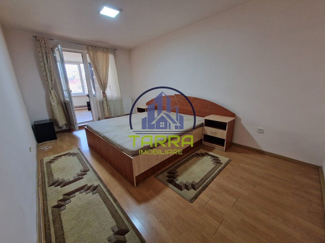 Apartament cu 2 camere de inchiriat in Alba Iulia cartier Cetate - Poză 4