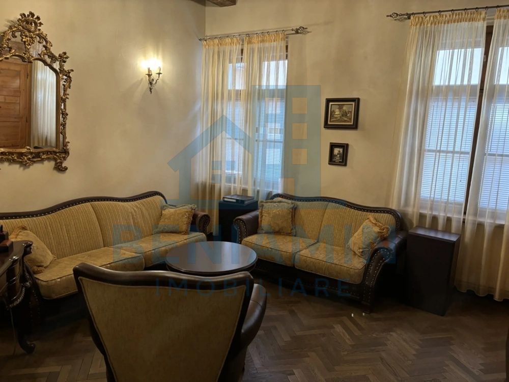 Apartament-2-camere-Central-Piata-Sfatului-Diferite-Compartimentari - Poză 2