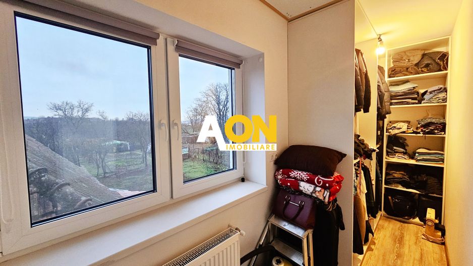 Casa cu doua corpuri, 5 camere, 1580 mp teren, Dealul Furcilor - Poză 16