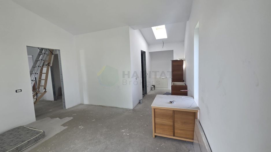 Vilă spațioasă Tunari | Curte mare | Complex închis - Poză 12