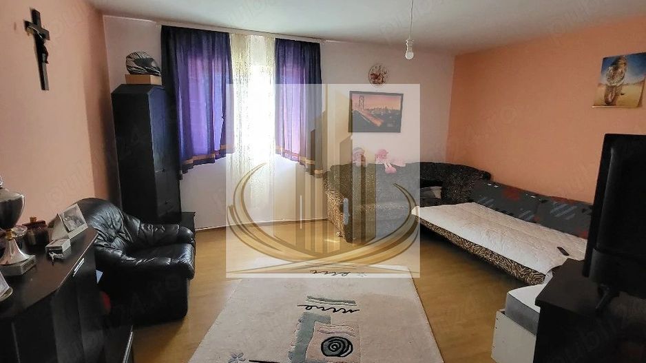 Casa cu teren sanandrei zona centrala - Poză 1