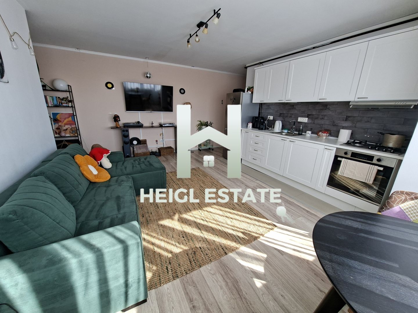 Apartament modern cu 3 camere in zona Lipovei - Poză 2