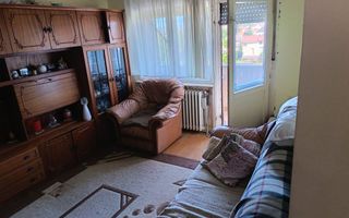 BRASADAS vinde ap 3 cam etaj 4. - Poză 1