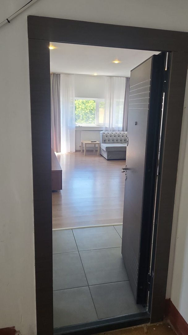 Apartament cu 4 camere  superb (100mp) - Poză 14