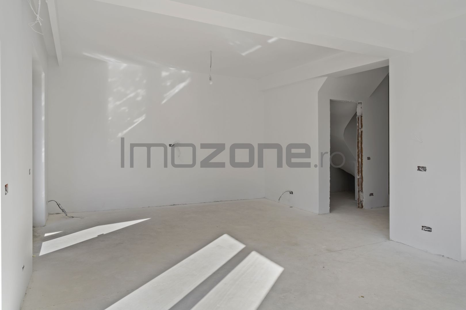 De Vanzare | Casa Spatioasa | Curte Generoasa | Finisaje la alegere | 142 mp - Poză 18