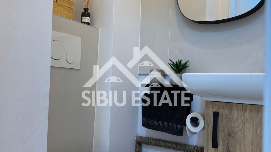 Apartament 3 camere 2 bai, pivita recent renovat-in Sibiu M.Viteazul - Poză 13