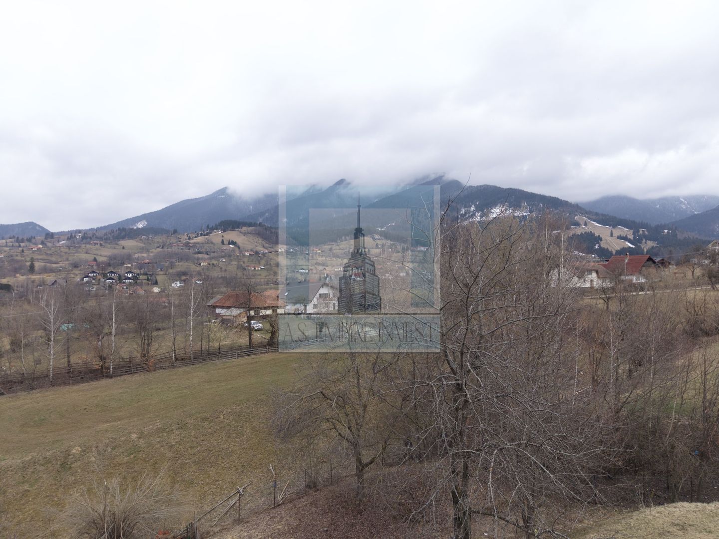 Pensiune 17 camere - zona Bran - Poză 14