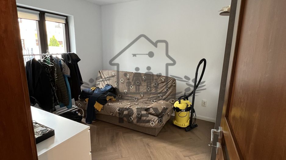 Casă de tip triplex la vânzare 6 camere /Șelimbăr /Secția 1 de Poliție - Poză 24