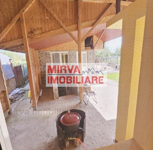 Vanzare vila 6 camere + spatiu comercial, mobilata si utilata, in Blejoi - Poză 18