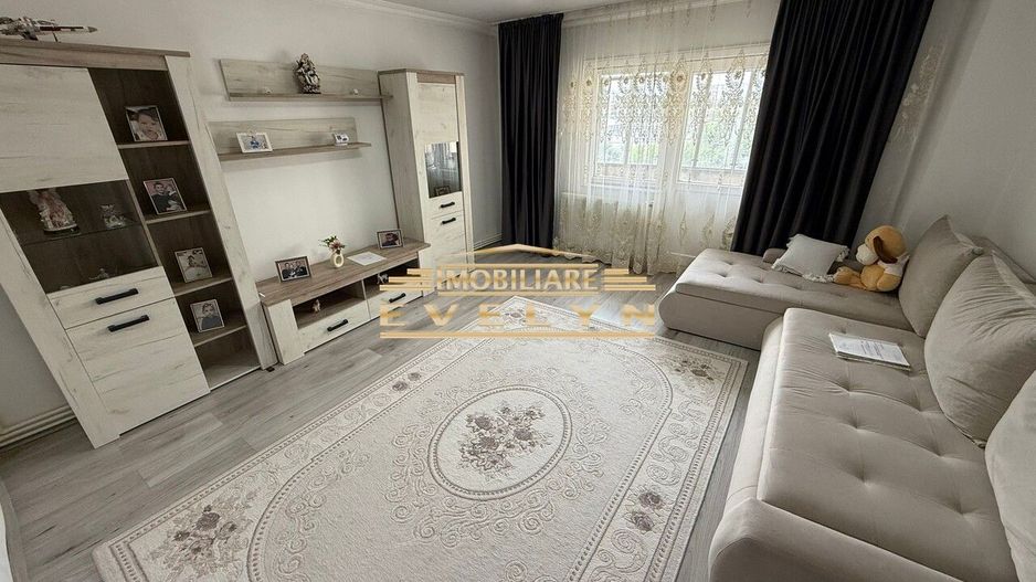 Apartament 3 camere – Calea Națională, la stradă principală - Poză 1